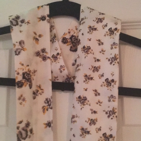 NWOT COACH Floral Scarf - Picture 3 of 3